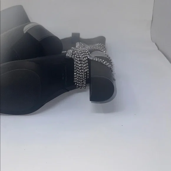 NEW DANIEL DIAMOND Elegant Black Heeled Boots with Silver Chain Detail - Picture 7 of 7